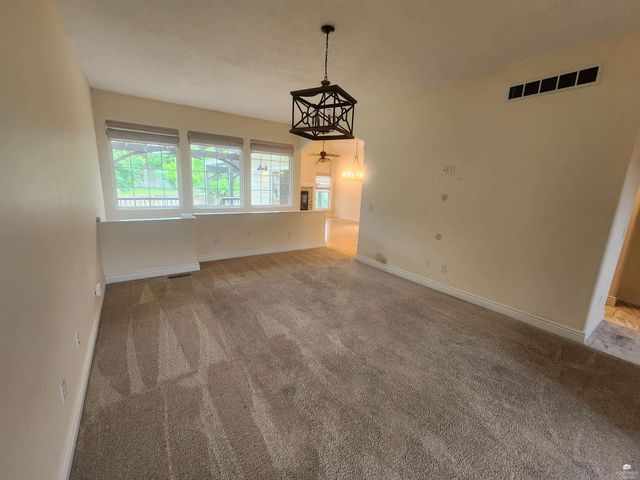 9094 Tonya Terrace, Manhattan, KS 66502