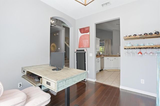 4617 WHISPERING PARK LANE, Tampa, FL 33614