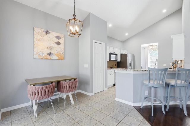 4617 WHISPERING PARK LANE, Tampa, FL 33614