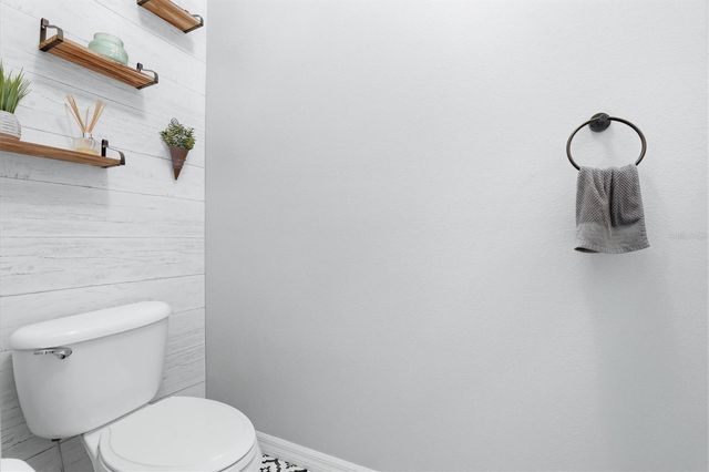 4617 WHISPERING PARK LANE, Tampa, FL 33614