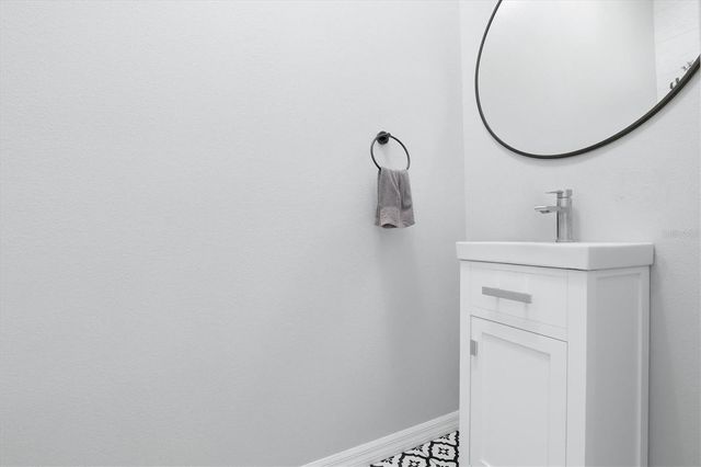 4617 WHISPERING PARK LANE, Tampa, FL 33614