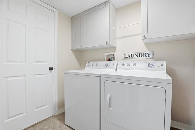 4617 WHISPERING PARK LANE, Tampa, FL 33614