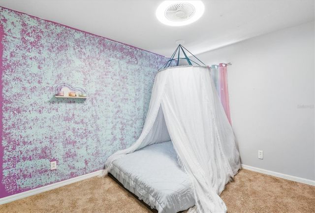 4617 WHISPERING PARK LANE, Tampa, FL 33614