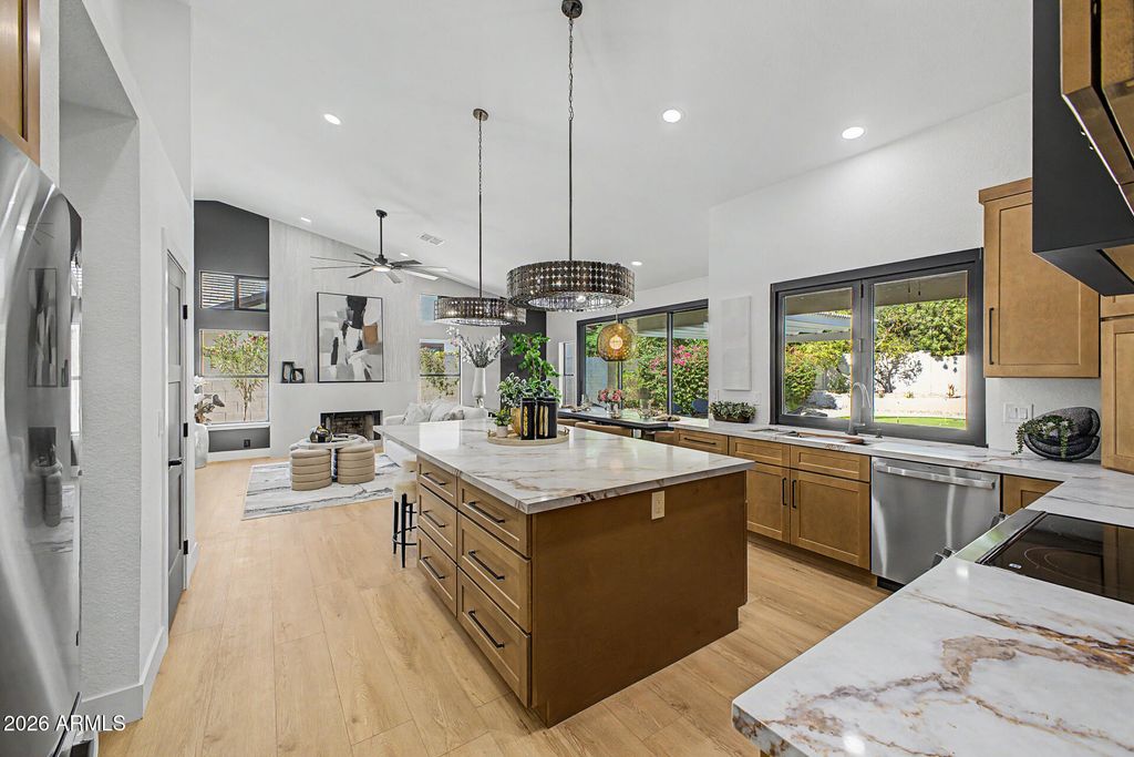 17801 N 55TH Street, Scottsdale, AZ 85254