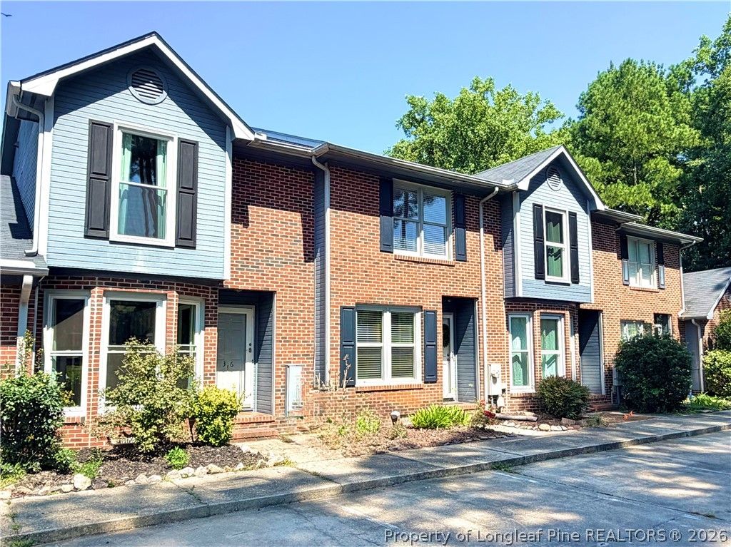 316 Ayrshire Court, Fayetteville, NC 28311 — exterior