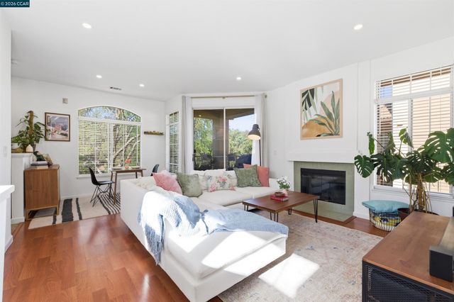 7674 Tuscany Dr, Dublin, CA 94568