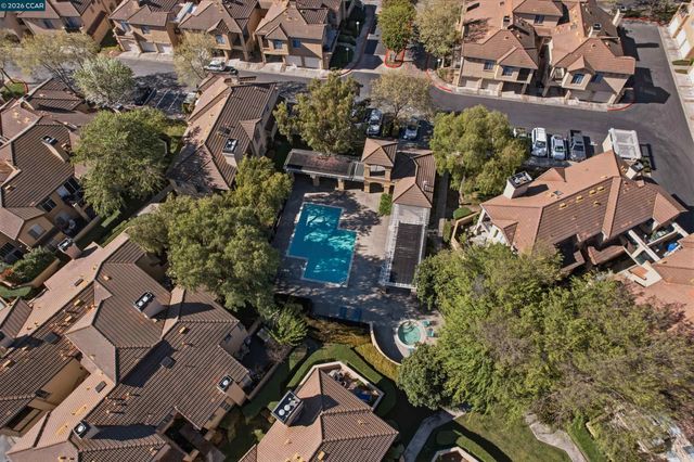 7674 Tuscany Dr, Dublin, CA 94568