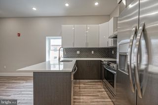 1072 N FRONT ST #A, Philadelphia, PA 19123