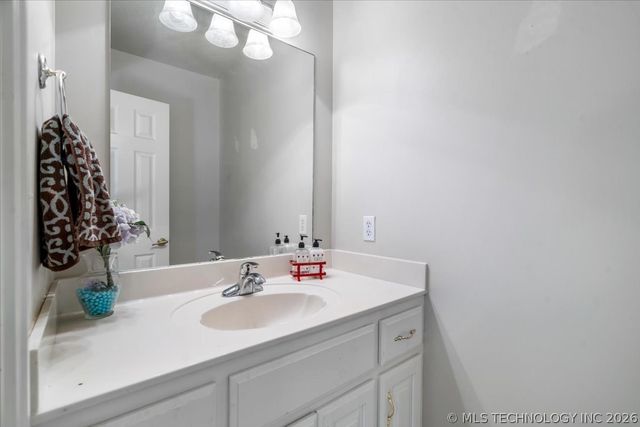 7603 E 534 Road, Claremore, OK 74019