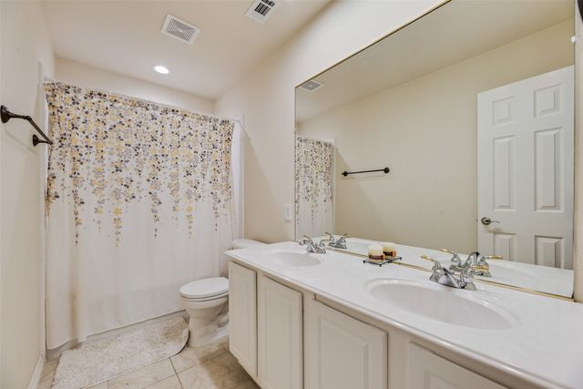 208 Stanford Court, Heath, TX 75032