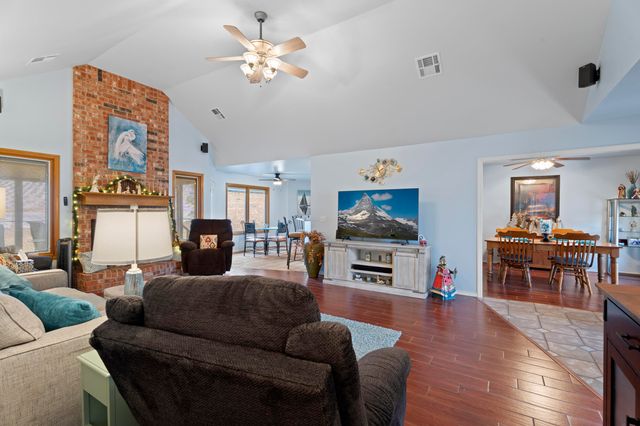 27204 S 125 Highway 9, Afton, OK 74331