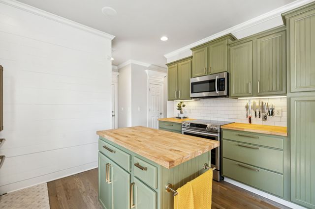 2819 Silver Springs Ct, Murfreesboro, TN 37128