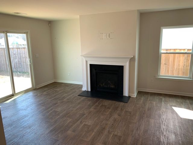 1308 Saddle, Roebuck, SC 29376