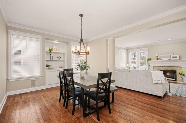 10 Riverbank Drive, Beverly Hills, MI 48025