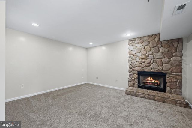2 MAINSAIL CT, Baltimore, MD 21220