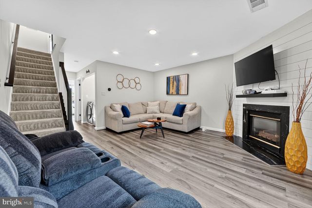 13486 GROUSERUN LN, Bristow, VA 20136