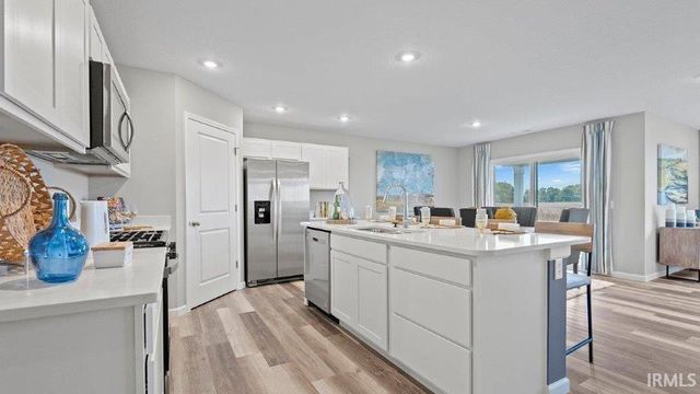 1011 Miller Woods Way, New Haven, IN 46774