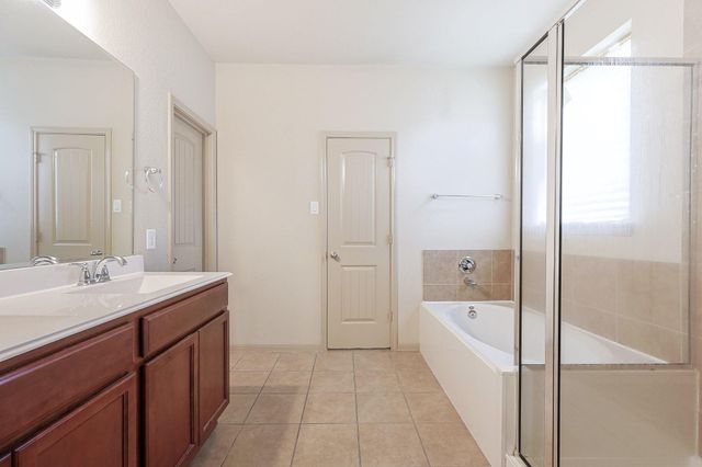 5804 Lawrence Court, Pearland, TX 77584