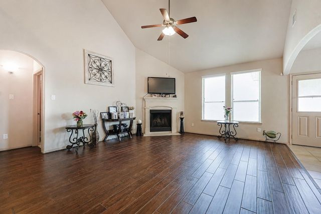 5804 Lawrence Court, Pearland, TX 77584