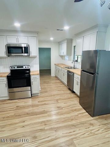 810 Louis Wilson Drive, Brandon, MS 39042