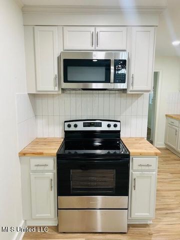 810 Louis Wilson Drive, Brandon, MS 39042