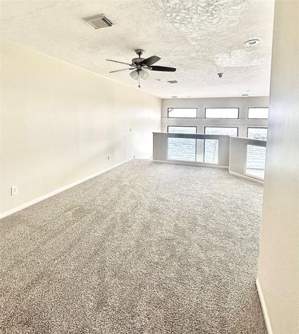 807 Kipp Avenue C, Kemah, TX 77565