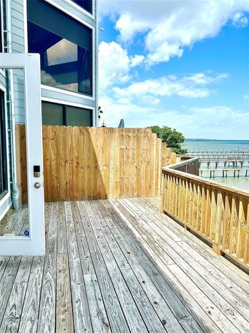 807 Kipp Avenue C, Kemah, TX 77565