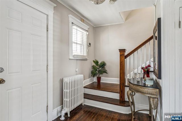 21 Ellington Street, East Orange, NJ 07017