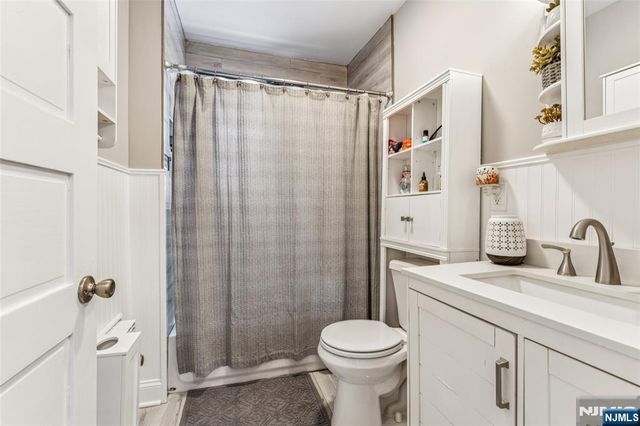 21 Ellington Street, East Orange, NJ 07017