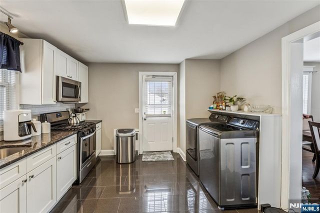 21 Ellington Street, East Orange, NJ 07017