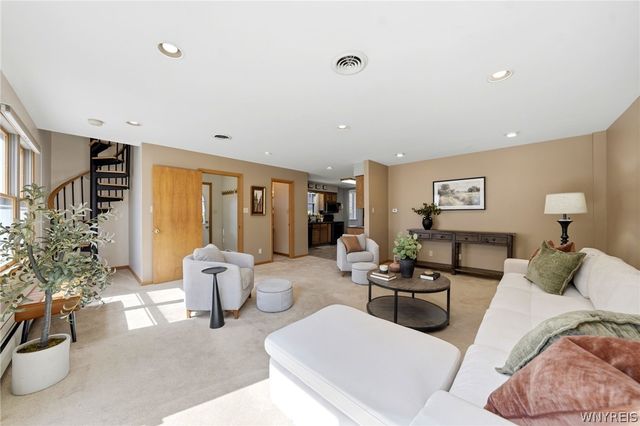 3925 Washington Street, Niagara Falls, NY 14305