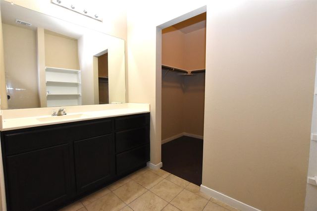 5725 RODERICK DR, Austin, TX 78724