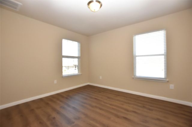 5725 RODERICK DR, Austin, TX 78724