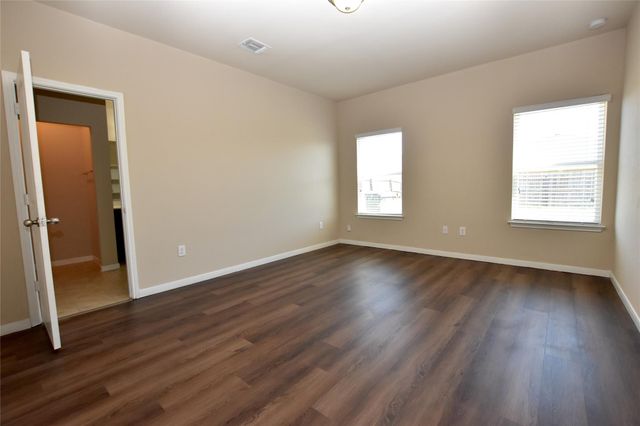 5725 RODERICK DR, Austin, TX 78724