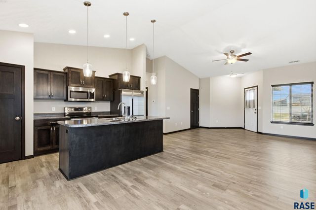 9413 W Liam St Street, Sioux Falls, SD 57106