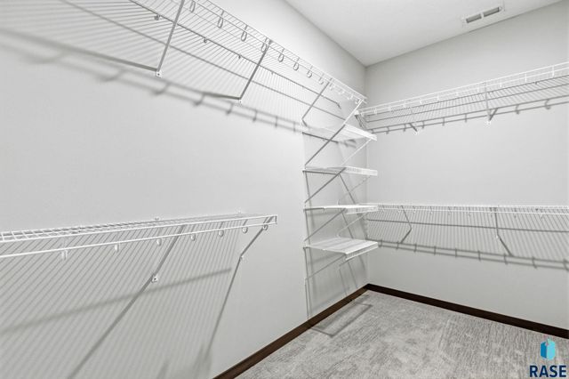 9413 W Liam St Street, Sioux Falls, SD 57106