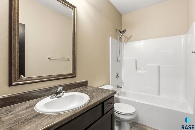 9413 W Liam St Street, Sioux Falls, SD 57106