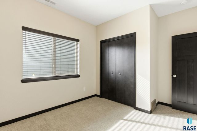 9413 W Liam St Street, Sioux Falls, SD 57106