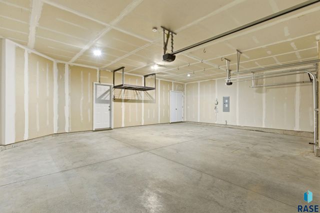 9413 W Liam St Street, Sioux Falls, SD 57106