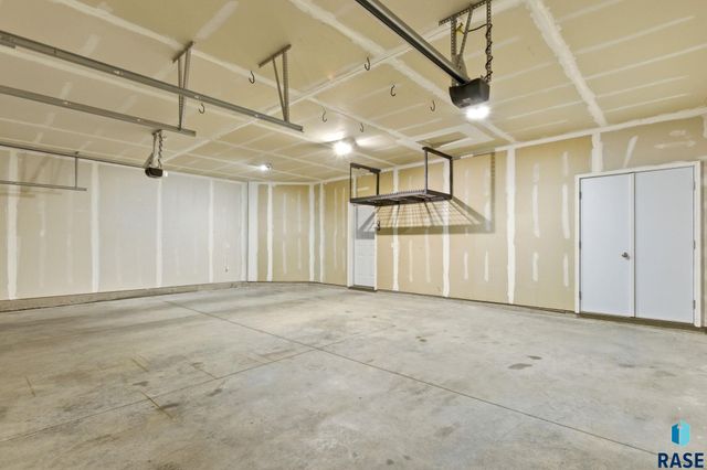 9413 W Liam St Street, Sioux Falls, SD 57106