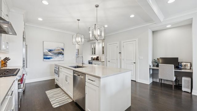 2341 W Roscoe Street 3W, Chicago, IL 60618