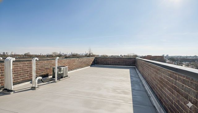 2341 W Roscoe Street 3W, Chicago, IL 60618