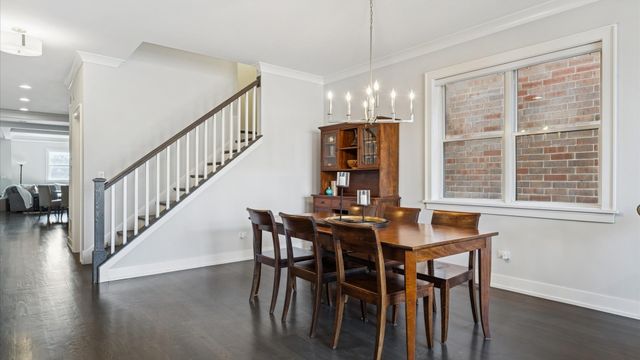 2341 W Roscoe Street 3W, Chicago, IL 60618