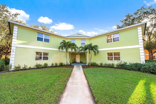 81 SE Beech Tree Lane, Stuart, FL 34994