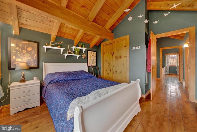 1310 HEX HWY, Hamburg, PA 19526