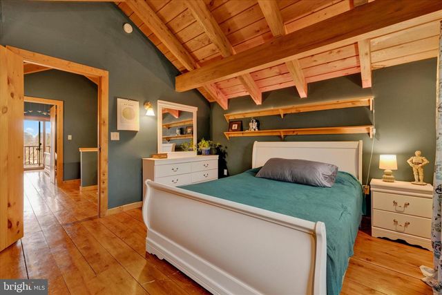 1310 HEX HWY, Hamburg, PA 19526