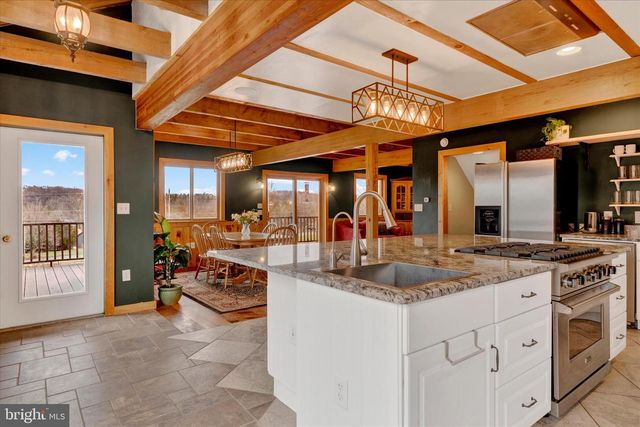 1310 HEX HWY, Hamburg, PA 19526