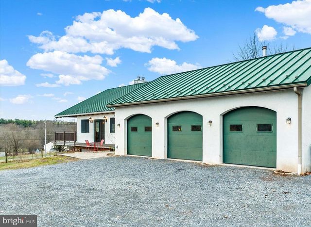 1310 HEX HWY, Hamburg, PA 19526