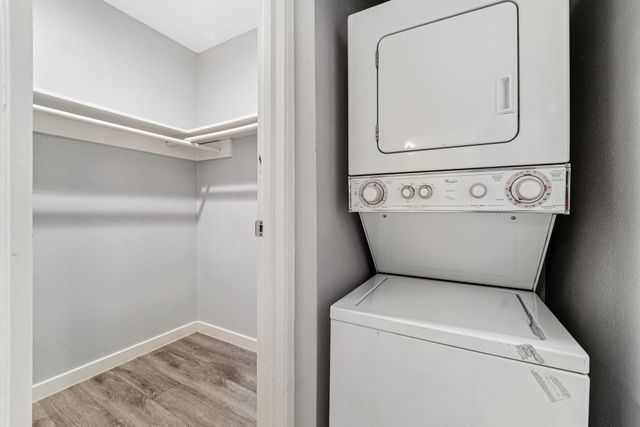 2807 Beauchamp Street 14, Houston, TX 77009