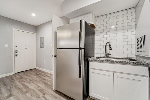 2807 Beauchamp Street 14, Houston, TX 77009